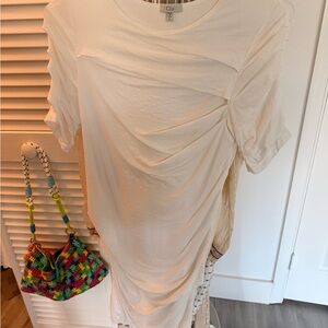Chic White Ruched Tee by